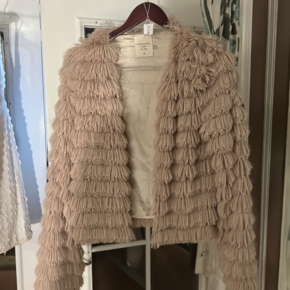 Cutest softest lined jacket never worn, brand-new w Tags medium, could fit large - Picture 5 of 5